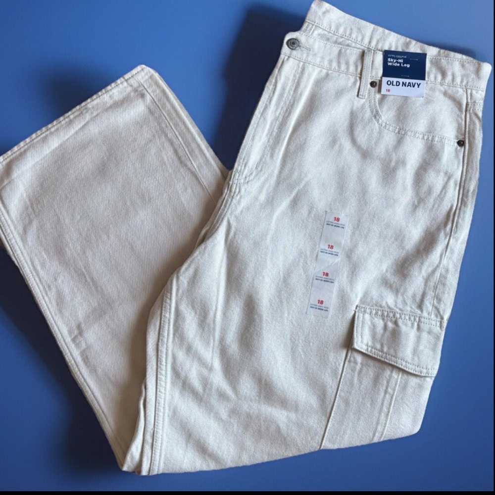 Old Navy Cargo Jeans High Waisted Sky-Hi Wide Leg Women’s Plus Size 18 in Ivory